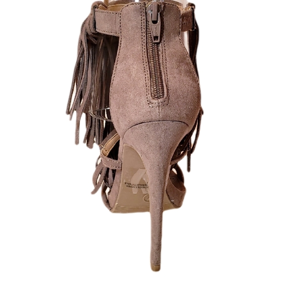 Mossimo BoHo Style Suede Sandal with Fringe Sz 7 - Picture 5 of 6